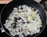 Sajtszószos rakott cukkini recept fázis 2 fotója