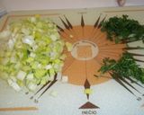 Foto del paso 1 de la receta Flanes de puerro con salsa pimientos del piquillo