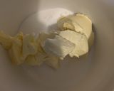 A picture of step 1 of White chocolate and lemon Jelly cat cake 🍰.