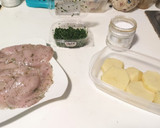 Foto del paso 1 de la receta: Filete aliñado con patatas al microondas