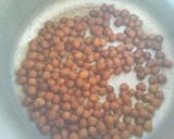 A picture of step 1 of Jaisalmeri Chane.