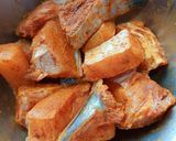 A picture of step 3 of Fish curry.