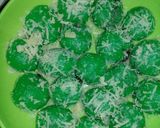 Foto langkah ke 4 dari resep Klepon isi coklat.