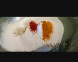 बेसन बैंगन के पकौड़े(besan bengan ke pakode recipe in hindi) रेसिपी चरण 1 फोटो