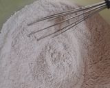 A picture of step 1 of Red velvet chocochips muffins.