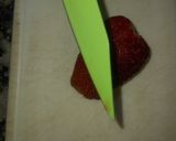 Foto del paso 4 de la receta: Postre de Frutillas y Leche Condensada