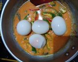 Foto langkah ke 2 dari resep Telur Masak Kunyit Terasi.