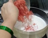 A picture of step 1 of Gajer ki kheer(Carrot Pudding).
