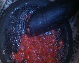 Foto langkah ke 2 dari resep Sambal Terasi Strawberry.