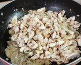 A picture of step 1 of Creamy Mushroom Risotto.
