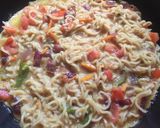 A picture of step 6 of Noodles Omelette.
