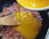 Foto del paso 3 de la receta: Huevos revueltos con jamón 🍳