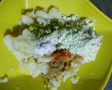 A picture of step 2 of Thandai Pakoda.