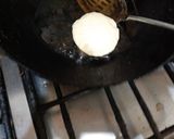 A picture of step 2 of Mango golgappay.