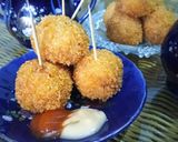 Foto langkah ke 7 dari resep Macaroni cheese ball.