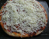 Foto del paso 5 de la receta: Prepizza con lonchas finas de jamón serrano
