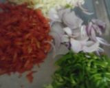 A picture of step 1 of Chicken macroni.
