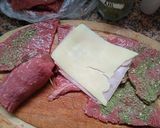 Foto del paso 1 de la receta: Niños envueltos con cebolla y zanahorias relleno de jamón y queso