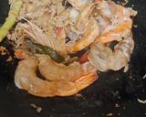 Foto langkah ke 3 dari resep Soto Udang Medan (Susu Evaporasi).