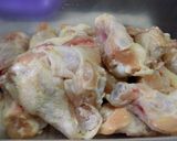 Foto del paso 1 de la receta: Alitas con estragón al horno