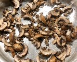 Foto del paso 3 de la receta: Wok de portobellos, brócoli y nuez