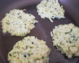Foto del paso 5 de la receta: Pancakes de calabacín 🥒
