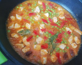 Foto del paso 1 de la receta: Arroz con pollo y chorizo picante