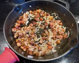 Une image de l'étape 4 de Penne carbonara au flanc de porc fumé.