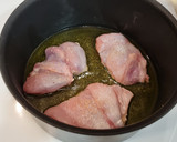 Foto del paso 3 de la receta: Jamoncitos de pollo guisados con boniato y tomate