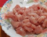 Foto del paso 1 de la receta: Pechuga de pavo al ajillo en ensalada