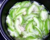 Hình bước làm 3 của món 🌱 Canh Bí Xanh Nấu Đậu Phộng