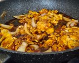 Foto langkah ke 5 dari resep Sosis Telur Saus Mentega.