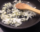 Foto del paso 2 de la receta: Guisantes de vaina con jamón