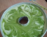 Foto langkah ke 7 dari resep Matcha Marble Cake Putih Telur.