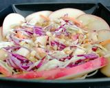 Foto del paso 6 de la receta: Ensalada de col y manzana con vinagreta de queso azul