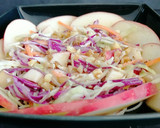 Foto del paso 6 de la receta: Ensalada de col y manzana con vinagreta de queso azul