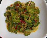 Foto langkah ke 5 dari resep Tumis pare udang rebon.
