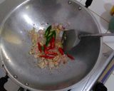 Foto langkah ke 3 dari resep Tumis Buncis Jamur.