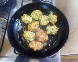 Foto del paso 7 de la receta: Buñuelos de acelga
