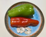 青紅椒拌皮蛋的食譜步驟1照片