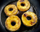 Foto del paso 7 de la receta: Piña asada con requesón