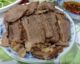 A picture of step 2 of Bún bò, giò, tái, nạm.
