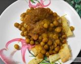 A picture of step 2 of Samosa chaat recipe.