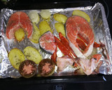 Foto del paso 2 de la receta: Salmón en cama