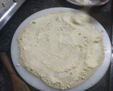 A picture of step 3 of Besan masala stuffed mini paratha with cashew makhana curry.