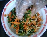 Foto langkah ke 5 dari resep Urap Sayur.
