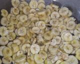 कच्चे केले की भुजिया (kacche kele ki bhujiya recipe in Hindi) रेसिपी चरण 2 फोटो