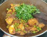 A picture of step 8 of Aloo Matar.