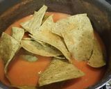Foto del paso 2 de la receta: Chilaquiles rojos cremosos
