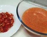 A picture of step 2 of Strawberry Tiramisu.